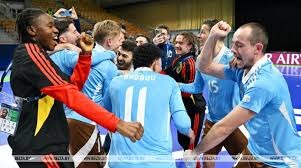 全国春季游泳锦标赛：何峻毅、张展硕夺金