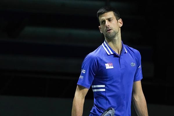 年龄不符的 年龄不符的