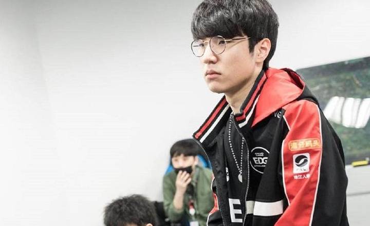 年级的学生 年级的学生