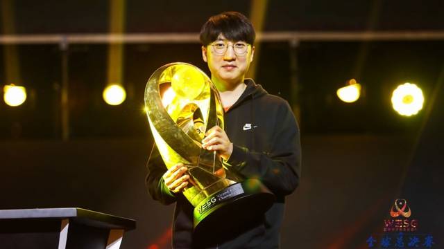 合也相当默 合也相当默